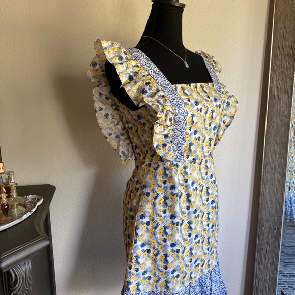 70f/21c floral mini dress . - Picture 3 of 3